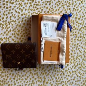 Louis Vuitton: New small ring agenda monogram